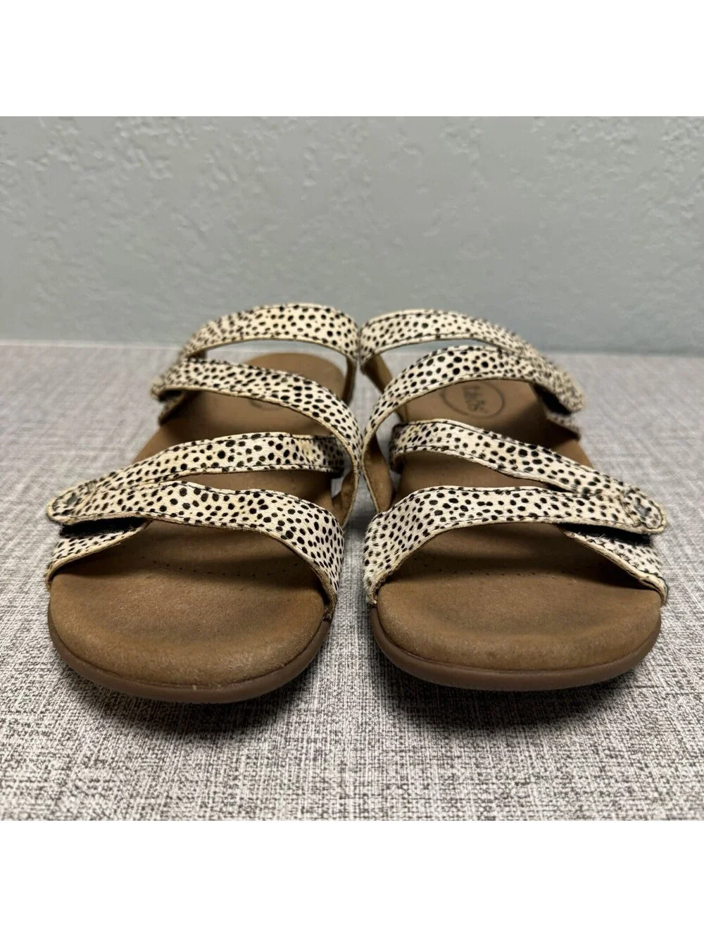 N/A taos sandals